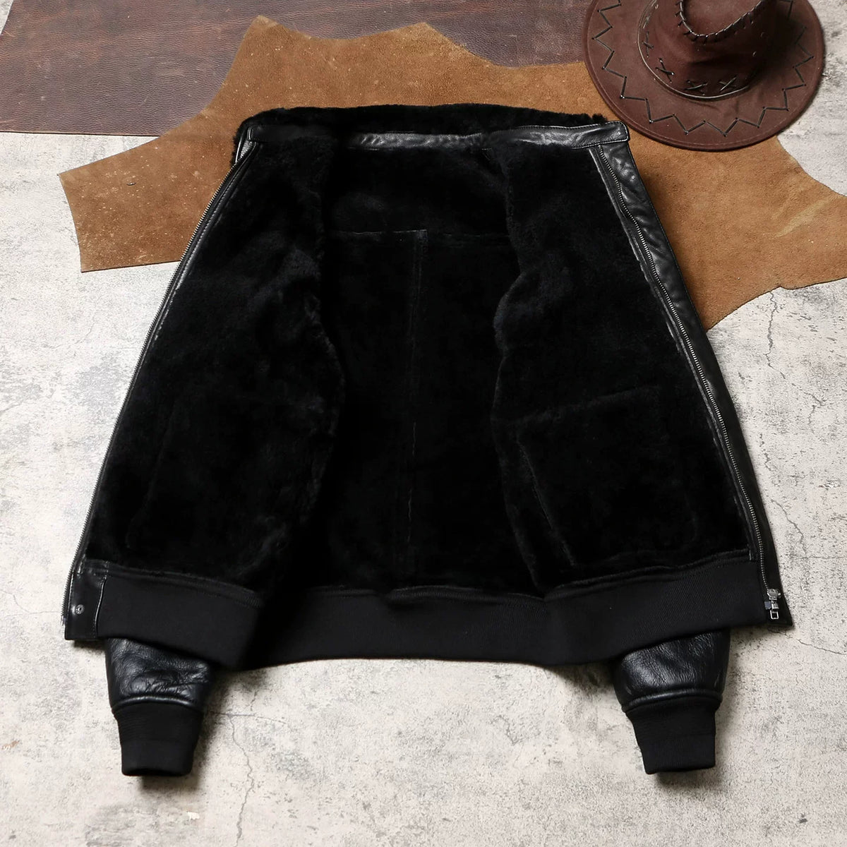 Куртка чоловіча шкіряна з хутром, чорна